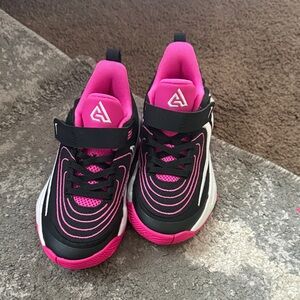 Nike Giannis Preschool Basketball Shoes